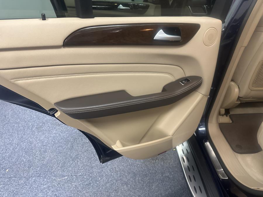 2015 Mercedes-Benz M-Class 4MATIC 4dr ML 350, available for sale in Plainville, Connecticut | New England Auto Sales LLC. Plainville, Connecticut 2015 Mercedes-Benz M-Class 4MATIC 4dr ML 350, available for sale in Plainville, Connecticut | New England Auto Sales LLC. Plainville, Connecticut