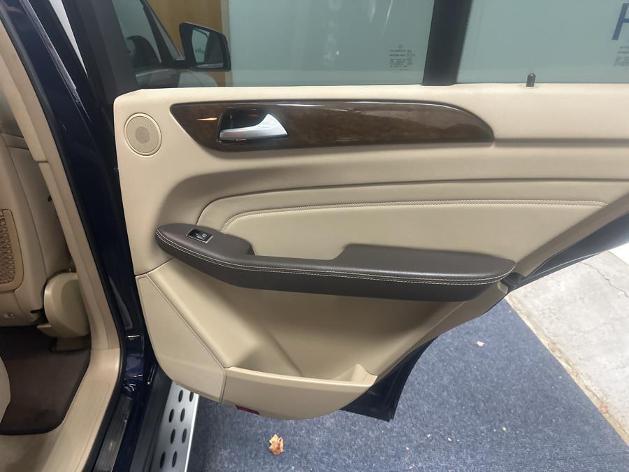 2015 Mercedes-Benz M-Class 4MATIC 4dr ML 350, available for sale in Plainville, Connecticut | New England Auto Sales LLC. Plainville, Connecticut 2015 Mercedes-Benz M-Class 4MATIC 4dr ML 350, available for sale in Plainville, Connecticut | New England Auto Sales LLC. Plainville, Connecticut