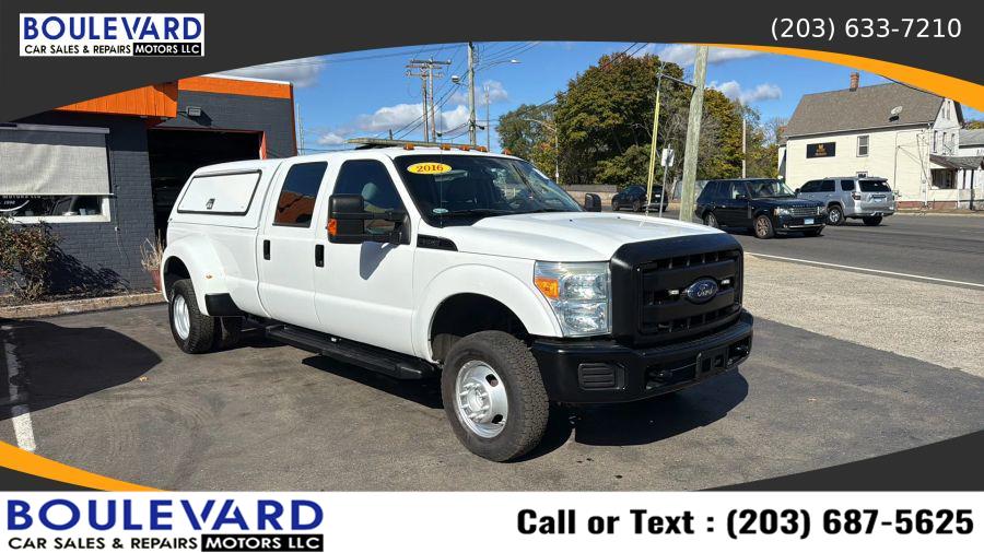 Used 2016 Ford F350 Super Duty Crew Cab in New Haven, Connecticut | Boulevard Motors LLC. New Haven, Connecticut