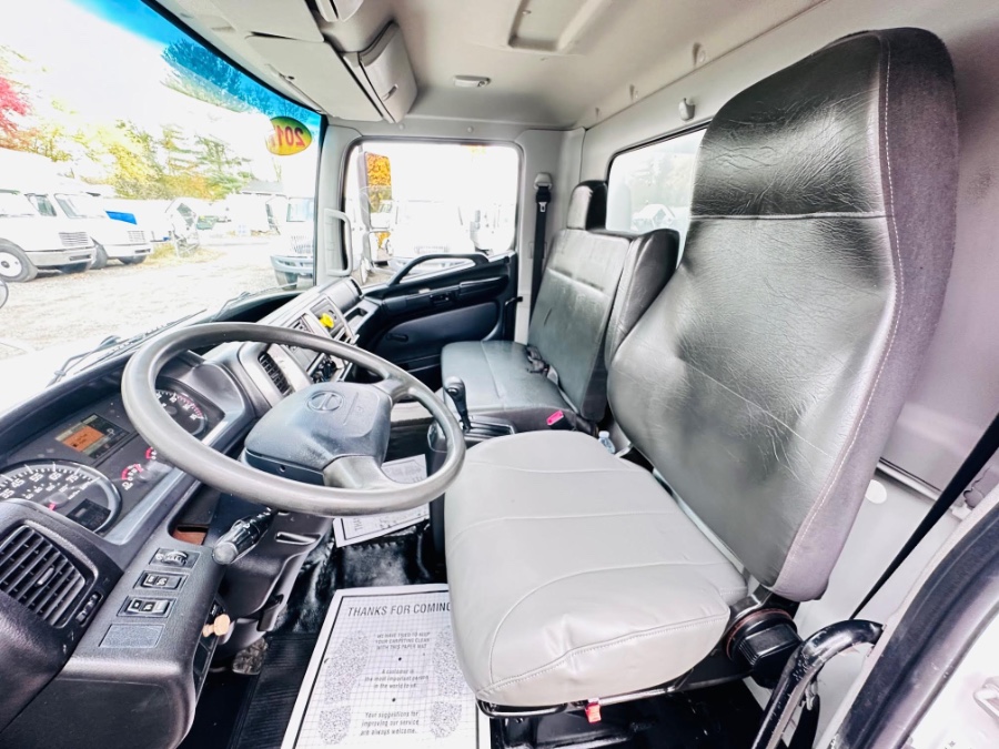 2017 HINO 268A 26 FEET DRY BOX + LIFT GATE + NO CDL, available for sale in South Amboy, New Jersey | NJ Truck Spot. South Amboy, New Jersey 2017 HINO 268A 26 FEET DRY BOX + LIFT GATE + NO CDL, available for sale in South Amboy, New Jersey | NJ Truck Spot. South Amboy, New Jersey