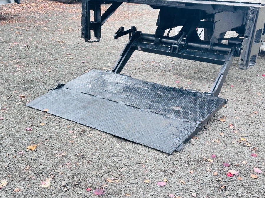 2017 HINO 268A 26 FEET DRY BOX + LIFT GATE + NO CDL, available for sale in South Amboy, New Jersey | NJ Truck Spot. South Amboy, New Jersey 2017 HINO 268A 26 FEET DRY BOX + LIFT GATE + NO CDL, available for sale in South Amboy, New Jersey | NJ Truck Spot. South Amboy, New Jersey