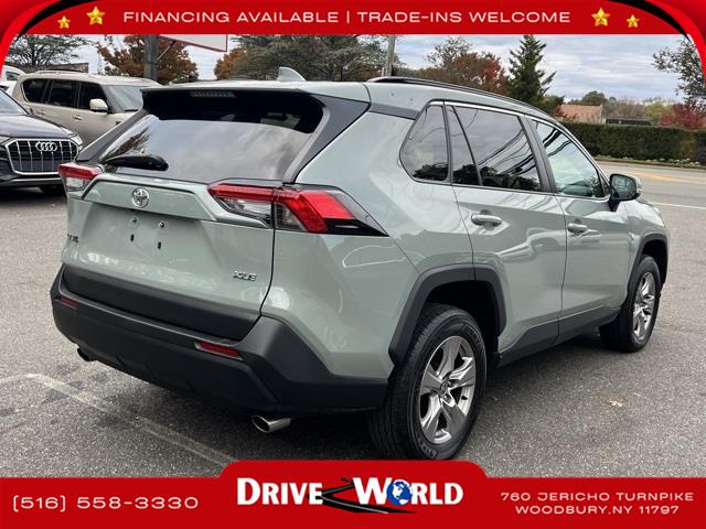 2023 Toyota RAV4 XLE photo 4