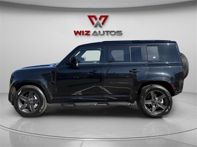 2022 Land Rover Defender 110 X-Dynamic SE photo 4