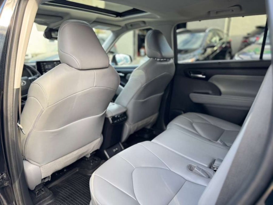 2020 Toyota Highlander XLE AWD (Natl), available for sale in Peabody, Massachusetts | New Star Motors. Peabody, Massachusetts 2020 Toyota Highlander XLE AWD (Natl), available for sale in Peabody, Massachusetts | New Star Motors. Peabody, Massachusetts