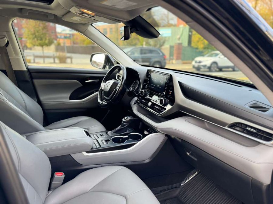 2020 Toyota Highlander XLE AWD (Natl), available for sale in Peabody, Massachusetts | New Star Motors. Peabody, Massachusetts 2020 Toyota Highlander XLE AWD (Natl), available for sale in Peabody, Massachusetts | New Star Motors. Peabody, Massachusetts