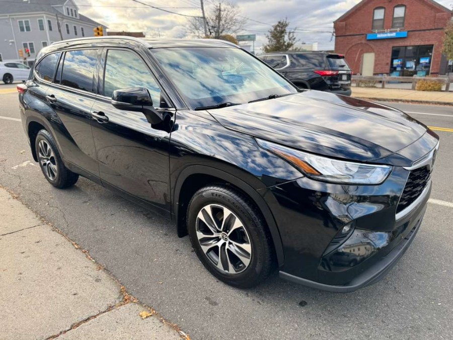 2020 Toyota Highlander XLE AWD (Natl), available for sale in Peabody, Massachusetts | New Star Motors. Peabody, Massachusetts 2020 Toyota Highlander XLE AWD (Natl), available for sale in Peabody, Massachusetts | New Star Motors. Peabody, Massachusetts