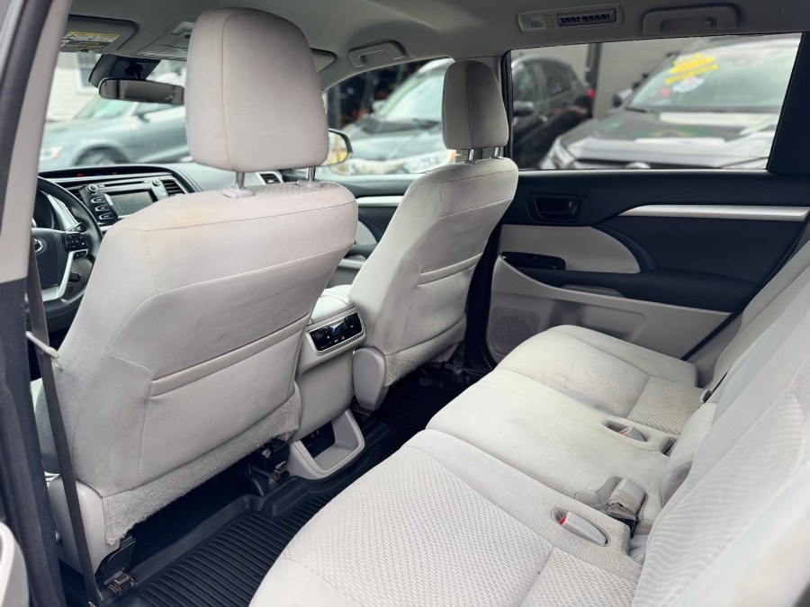 2018 Toyota Highlander LE, available for sale in Peabody, Massachusetts | New Star Motors. Peabody, Massachusetts 2018 Toyota Highlander LE, available for sale in Peabody, Massachusetts | New Star Motors. Peabody, Massachusetts