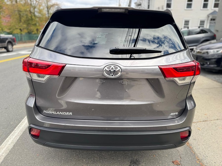 2018 Toyota Highlander LE, available for sale in Peabody, Massachusetts | New Star Motors. Peabody, Massachusetts 2018 Toyota Highlander LE, available for sale in Peabody, Massachusetts | New Star Motors. Peabody, Massachusetts