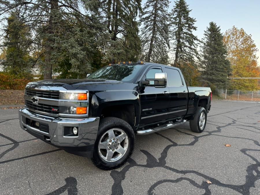 Used 2015 Chevrolet Silverado 2500HD Built After Aug 14 in Waterbury, Connecticut | Platinum Auto Care. Waterbury, Connecticut