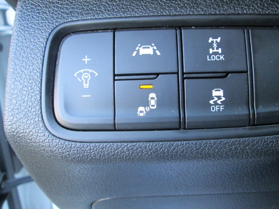 2019 Hyundai Santa Fe SEL 2.4L Auto AWD, available for sale in Levittown, Pennsylvania | Levittown Auto. Levittown, Pennsylvania 2019 Hyundai Santa Fe SEL 2.4L Auto AWD, available for sale in Levittown, Pennsylvania | Levittown Auto. Levittown, Pennsylvania