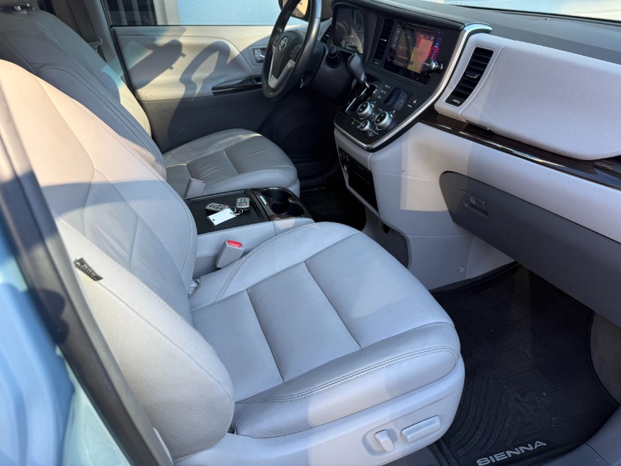 2016 Toyota Sienna 5dr 8-Pass Van XLE Premium FWD (Natl), available for sale in Bristol, Connecticut | Bristol Auto Center LLC. Bristol, Connecticut 2016 Toyota Sienna 5dr 8-Pass Van XLE Premium FWD (Natl), available for sale in Bristol, Connecticut | Bristol Auto Center LLC. Bristol, Connecticut