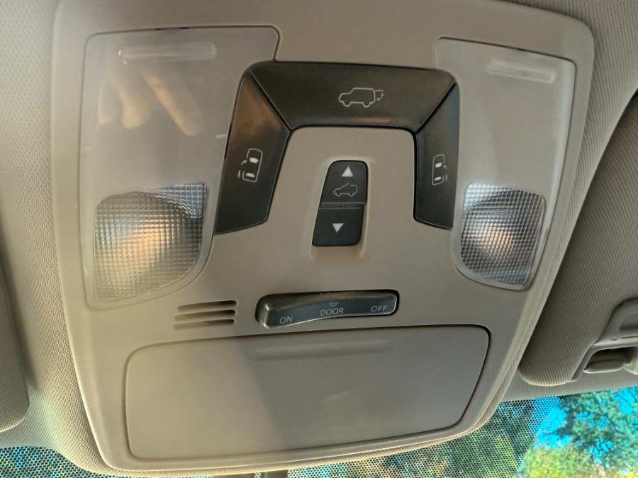 2016 Toyota Sienna 5dr 8-Pass Van XLE Premium FWD (Natl), available for sale in Bristol, Connecticut | Bristol Auto Center LLC. Bristol, Connecticut 2016 Toyota Sienna 5dr 8-Pass Van XLE Premium FWD (Natl), available for sale in Bristol, Connecticut | Bristol Auto Center LLC. Bristol, Connecticut