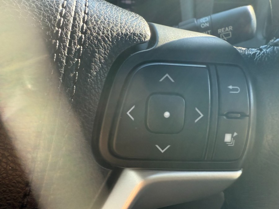 2016 Toyota Sienna 5dr 8-Pass Van XLE Premium FWD (Natl), available for sale in Bristol, Connecticut | Bristol Auto Center LLC. Bristol, Connecticut 2016 Toyota Sienna 5dr 8-Pass Van XLE Premium FWD (Natl), available for sale in Bristol, Connecticut | Bristol Auto Center LLC. Bristol, Connecticut
