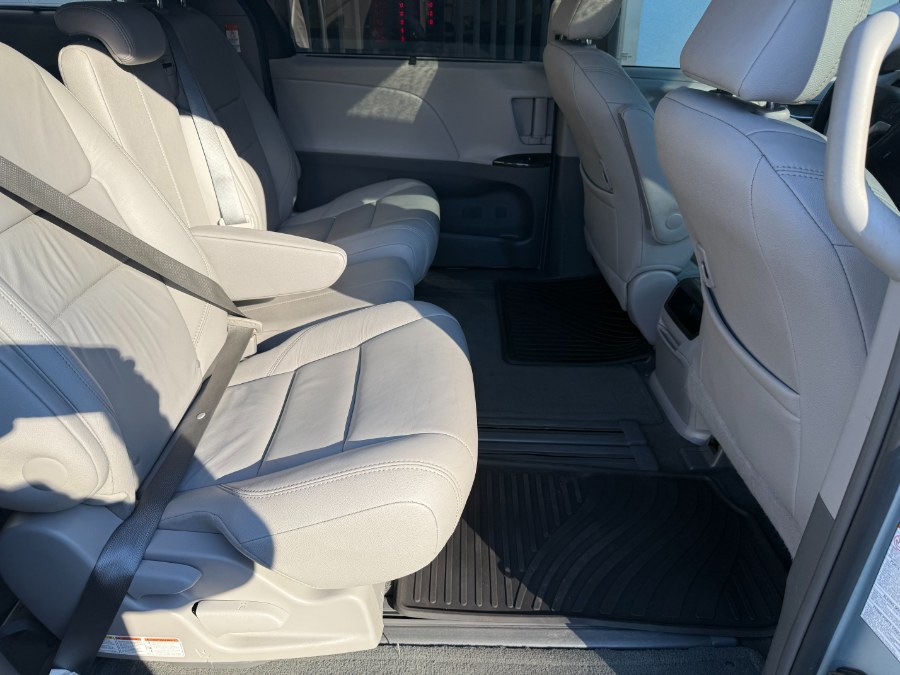 2016 Toyota Sienna 5dr 8-Pass Van XLE Premium FWD (Natl), available for sale in Bristol, Connecticut | Bristol Auto Center LLC. Bristol, Connecticut 2016 Toyota Sienna 5dr 8-Pass Van XLE Premium FWD (Natl), available for sale in Bristol, Connecticut | Bristol Auto Center LLC. Bristol, Connecticut