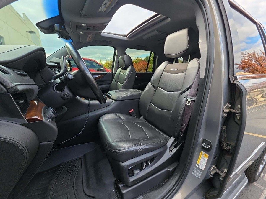 2017 Cadillac Escalade 4WD 4dr Luxury, available for sale in Franklin Square, New York | Luxury Motor Club. Franklin Square, New York 2017 Cadillac Escalade 4WD 4dr Luxury, available for sale in Franklin Square, New York | Luxury Motor Club. Franklin Square, New York