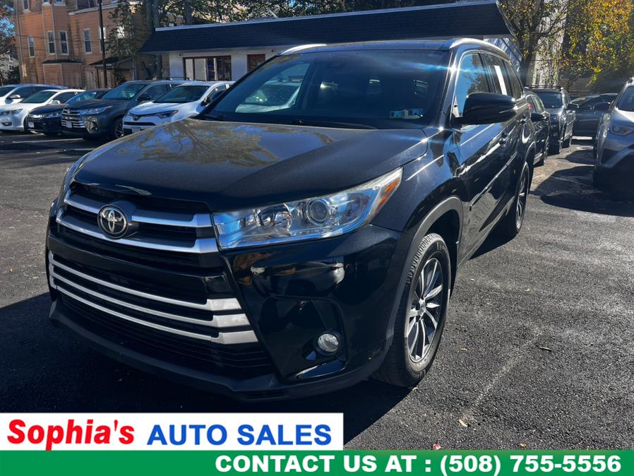 Used 2017 Toyota Highlander in Worcester, Massachusetts | Sophia's Auto Sales Inc. Worcester, Massachusetts