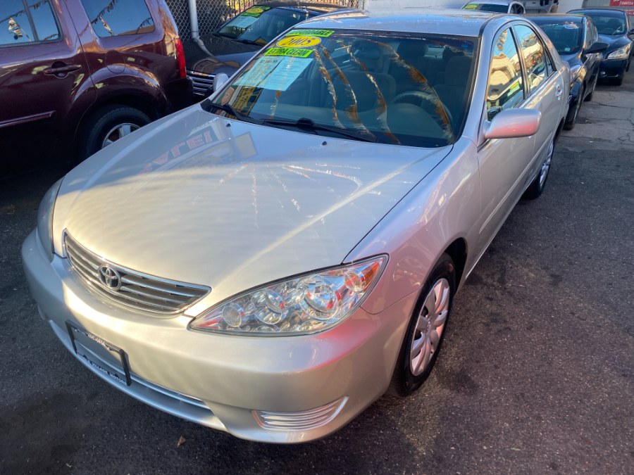 Used 2005 Toyota Camry in Middle Village, New York | Middle Village Motors . Middle Village, New York