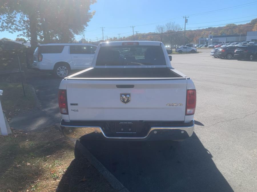 2022 Ram 1500 Classic SLT photo 4