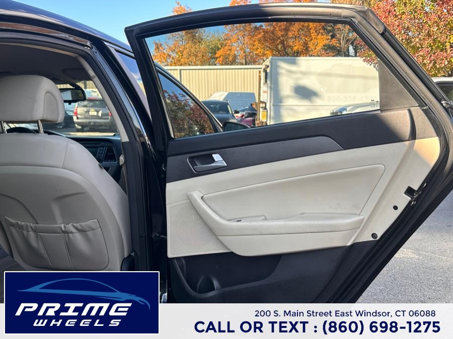 2015 Hyundai Sonata 4dr Sdn 2.4L SE PZEV, available for sale in East Windsor, Connecticut | Prime Wheels. East Windsor, Connecticut 2015 Hyundai Sonata 4dr Sdn 2.4L SE PZEV, available for sale in East Windsor, Connecticut | Prime Wheels. East Windsor, Connecticut