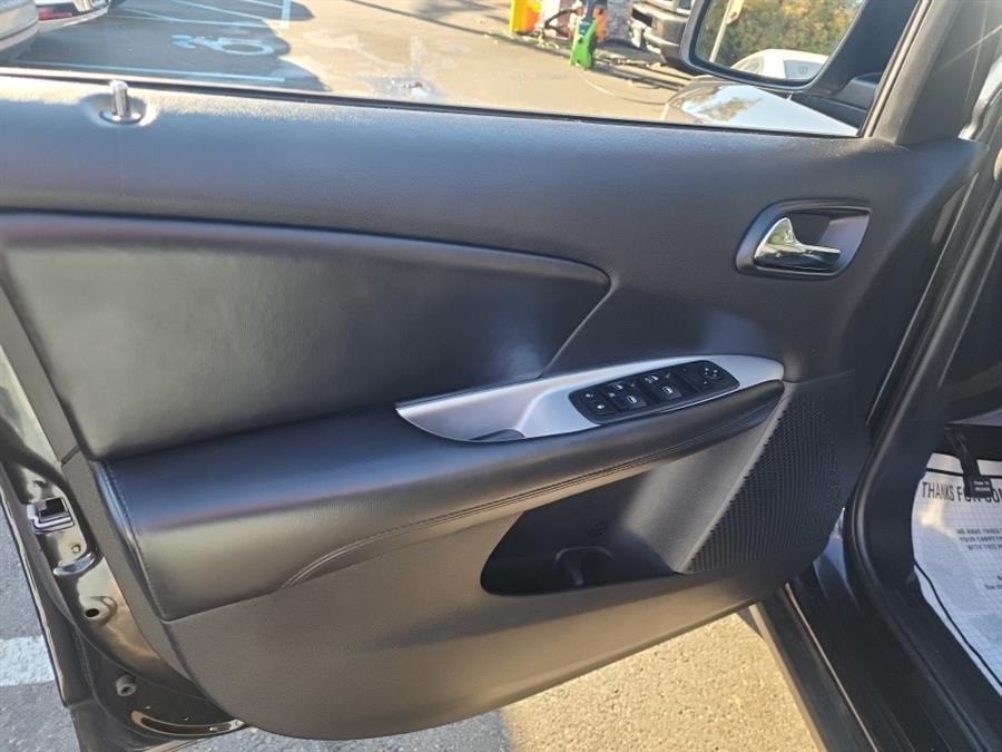 2013 Dodge Journey FWD 4dr SXT, available for sale in Islip, New York | L.I. Auto Gallery. Islip, New York 2013 Dodge Journey FWD 4dr SXT, available for sale in Islip, New York | L.I. Auto Gallery. Islip, New York