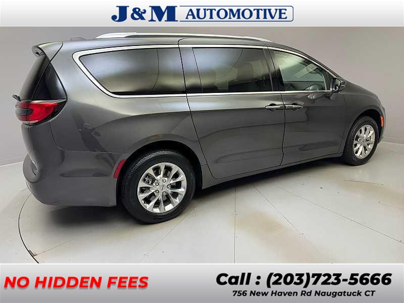 2021 Chrysler Pacifica Touring L, available for sale in Naugatuck, Connecticut | J&M Automotive Sls&Svc LLC. Naugatuck, Connecticut 2021 Chrysler Pacifica Touring L, available for sale in Naugatuck, Connecticut | J&M Automotive Sls&Svc LLC. Naugatuck, Connecticut