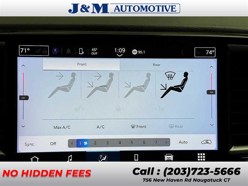 2021 Chrysler Pacifica Touring L, available for sale in Naugatuck, Connecticut | J&M Automotive Sls&Svc LLC. Naugatuck, Connecticut 2021 Chrysler Pacifica Touring L, available for sale in Naugatuck, Connecticut | J&M Automotive Sls&Svc LLC. Naugatuck, Connecticut