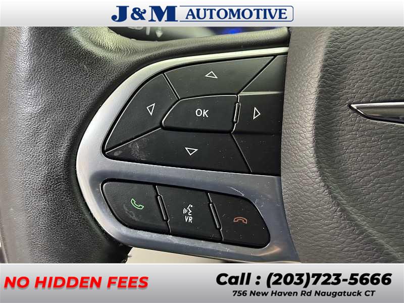 2021 Chrysler Pacifica Touring L, available for sale in Naugatuck, Connecticut | J&M Automotive Sls&Svc LLC. Naugatuck, Connecticut 2021 Chrysler Pacifica Touring L, available for sale in Naugatuck, Connecticut | J&M Automotive Sls&Svc LLC. Naugatuck, Connecticut