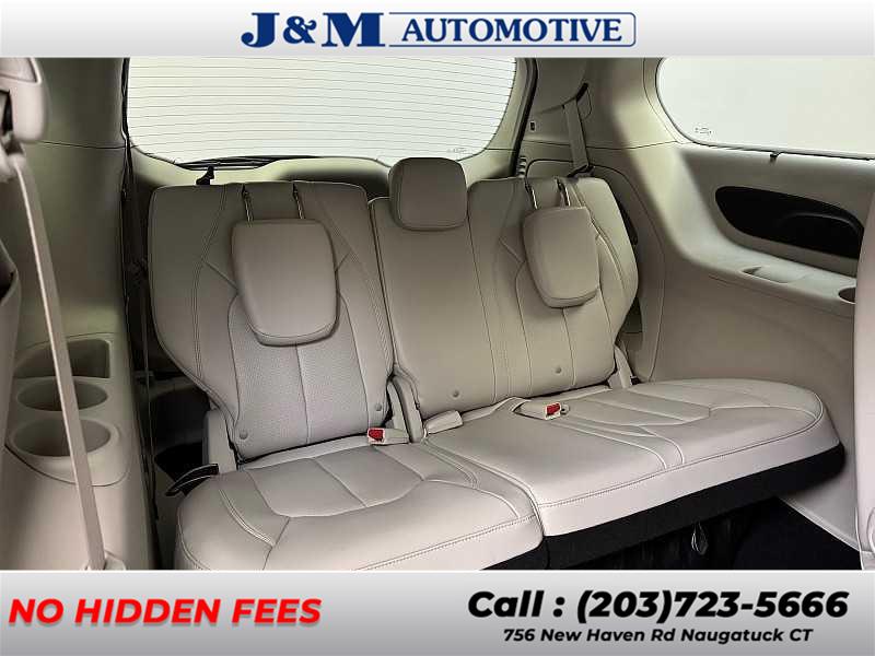 2021 Chrysler Pacifica Touring L, available for sale in Naugatuck, Connecticut | J&M Automotive Sls&Svc LLC. Naugatuck, Connecticut 2021 Chrysler Pacifica Touring L, available for sale in Naugatuck, Connecticut | J&M Automotive Sls&Svc LLC. Naugatuck, Connecticut
