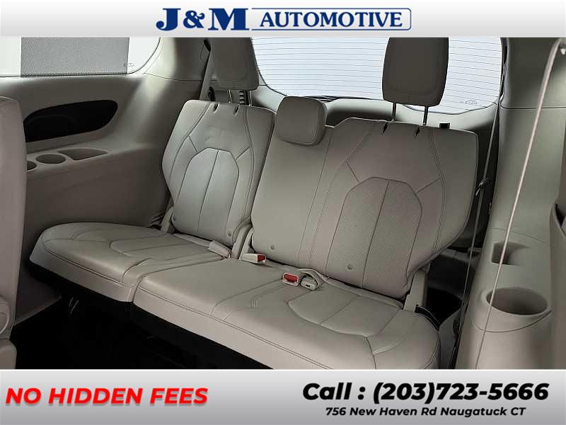 2021 Chrysler Pacifica Touring L, available for sale in Naugatuck, Connecticut | J&M Automotive Sls&Svc LLC. Naugatuck, Connecticut 2021 Chrysler Pacifica Touring L, available for sale in Naugatuck, Connecticut | J&M Automotive Sls&Svc LLC. Naugatuck, Connecticut
