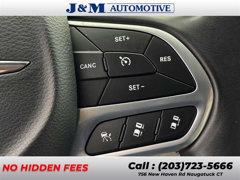 2021 Chrysler Pacifica Touring L, available for sale in Naugatuck, Connecticut | J&M Automotive Sls&Svc LLC. Naugatuck, Connecticut 2021 Chrysler Pacifica Touring L, available for sale in Naugatuck, Connecticut | J&M Automotive Sls&Svc LLC. Naugatuck, Connecticut