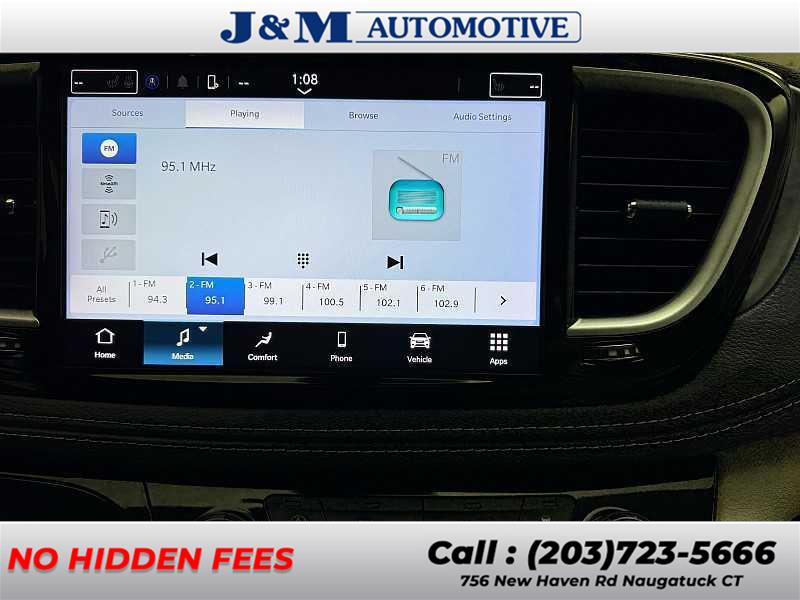 2021 Chrysler Pacifica Touring L, available for sale in Naugatuck, Connecticut | J&M Automotive Sls&Svc LLC. Naugatuck, Connecticut 2021 Chrysler Pacifica Touring L, available for sale in Naugatuck, Connecticut | J&M Automotive Sls&Svc LLC. Naugatuck, Connecticut