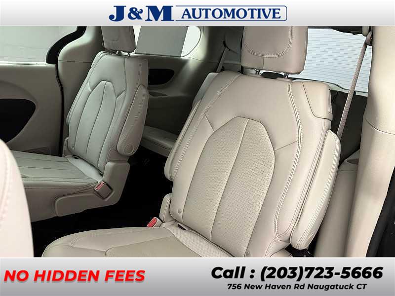 2021 Chrysler Pacifica Touring L, available for sale in Naugatuck, Connecticut | J&M Automotive Sls&Svc LLC. Naugatuck, Connecticut 2021 Chrysler Pacifica Touring L, available for sale in Naugatuck, Connecticut | J&M Automotive Sls&Svc LLC. Naugatuck, Connecticut