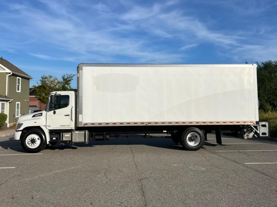 2020 Hino 268A 26FT MORGAN BOX/MAXON LIFTGATE NON CDL, available for sale in Paterson, New Jersey | Speedway Commercial Motors LLC. Paterson, New Jersey 2020 Hino 268A 26FT MORGAN BOX/MAXON LIFTGATE NON CDL, available for sale in Paterson, New Jersey | Speedway Commercial Motors LLC. Paterson, New Jersey