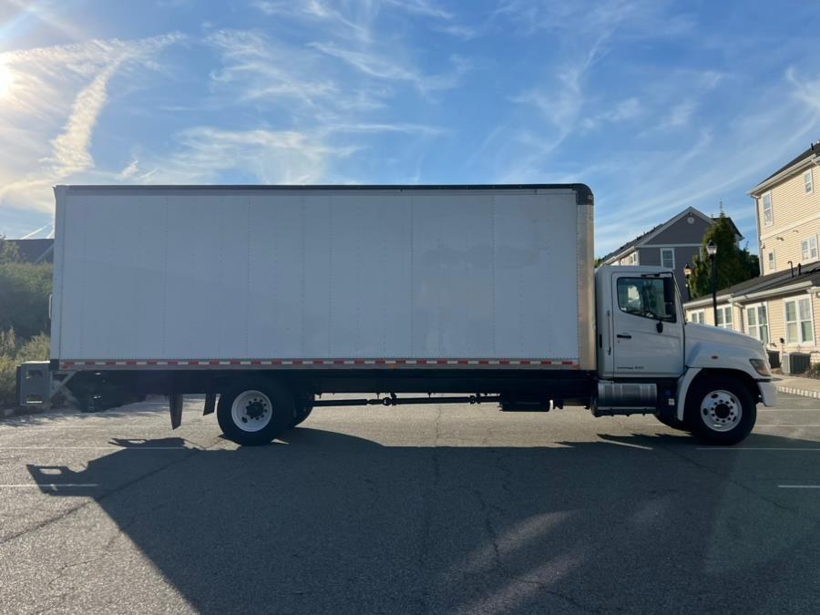 2020 Hino 268A 26FT MORGAN BOX/MAXON LIFTGATE NON CDL, available for sale in Paterson, New Jersey | Speedway Commercial Motors LLC. Paterson, New Jersey 2020 Hino 268A 26FT MORGAN BOX/MAXON LIFTGATE NON CDL, available for sale in Paterson, New Jersey | Speedway Commercial Motors LLC. Paterson, New Jersey