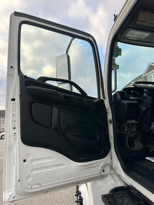 2020 Hino 268A 26FT MORGAN BOX/MAXON LIFTGATE NON CDL, available for sale in Paterson, New Jersey | Speedway Commercial Motors LLC. Paterson, New Jersey 2020 Hino 268A 26FT MORGAN BOX/MAXON LIFTGATE NON CDL, available for sale in Paterson, New Jersey | Speedway Commercial Motors LLC. Paterson, New Jersey