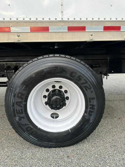 2020 Hino 268A 26FT MORGAN BOX/MAXON LIFTGATE NON CDL, available for sale in Paterson, New Jersey | Speedway Commercial Motors LLC. Paterson, New Jersey 2020 Hino 268A 26FT MORGAN BOX/MAXON LIFTGATE NON CDL, available for sale in Paterson, New Jersey | Speedway Commercial Motors LLC. Paterson, New Jersey