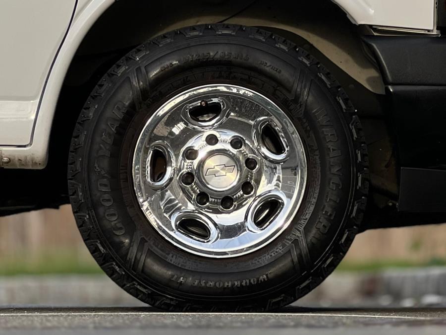 2018 Chevrolet Express Cargo Van RWD 2500 155" EXTENEDED, available for sale in Paterson, New Jersey | Speedway Commercial Motors LLC. Paterson, New Jersey 2018 Chevrolet Express Cargo Van RWD 2500 155" EXTENEDED, available for sale in Paterson, New Jersey | Speedway Commercial Motors LLC. Paterson, New Jersey