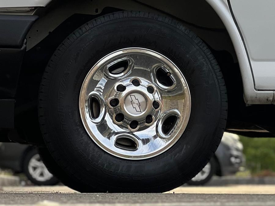 2018 Chevrolet Express Cargo Van RWD 2500 155" EXTENEDED, available for sale in Paterson, New Jersey | Speedway Commercial Motors LLC. Paterson, New Jersey 2018 Chevrolet Express Cargo Van RWD 2500 155" EXTENEDED, available for sale in Paterson, New Jersey | Speedway Commercial Motors LLC. Paterson, New Jersey