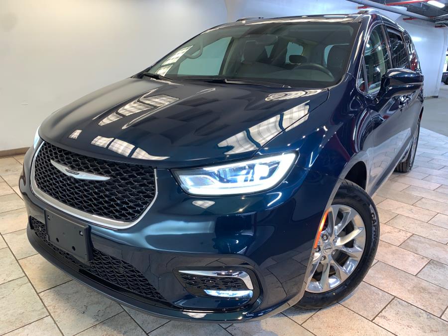 2022 Chrysler Pacifica Touring L AWD, available for sale in Hillside, New Jersey | Euro Lux Auto. Hillside, New Jersey