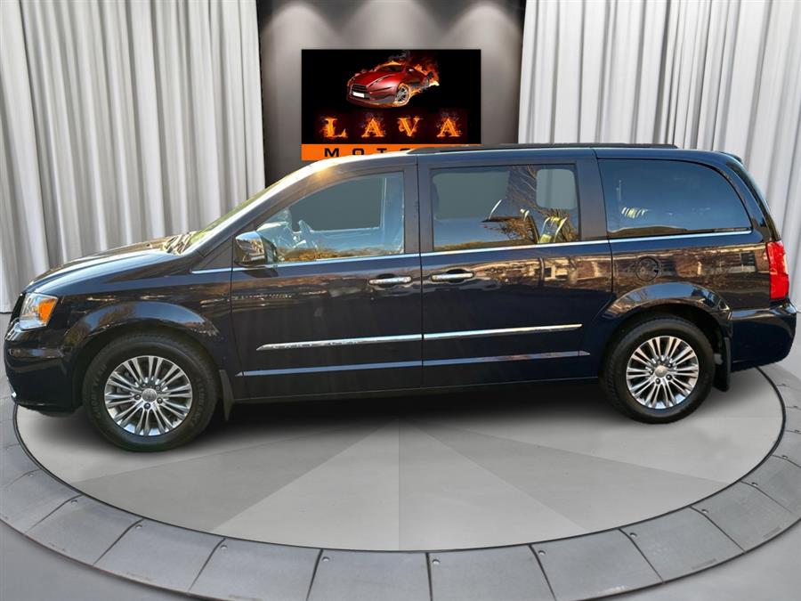 2016 Chrysler Town & Country photo 4
