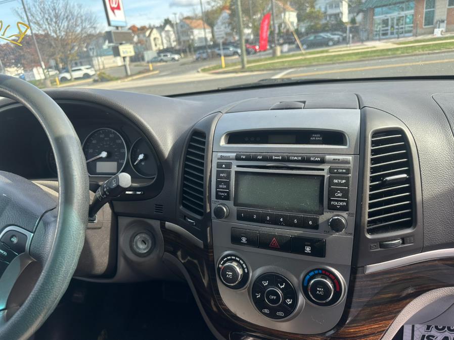 2012 Hyundai Santa Fe FWD 4dr I4 GLS, available for sale in Wallingford, Connecticut | Wallingford Auto Center LLC. Wallingford, Connecticut 2012 Hyundai Santa Fe FWD 4dr I4 GLS, available for sale in Wallingford, Connecticut | Wallingford Auto Center LLC. Wallingford, Connecticut