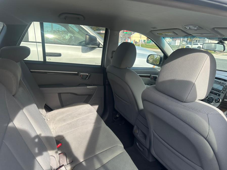 2012 Hyundai Santa Fe FWD 4dr I4 GLS, available for sale in Wallingford, Connecticut | Wallingford Auto Center LLC. Wallingford, Connecticut 2012 Hyundai Santa Fe FWD 4dr I4 GLS, available for sale in Wallingford, Connecticut | Wallingford Auto Center LLC. Wallingford, Connecticut