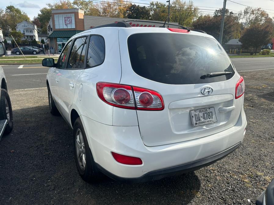 2012 Hyundai Santa Fe FWD 4dr I4 GLS, available for sale in Wallingford, Connecticut | Wallingford Auto Center LLC. Wallingford, Connecticut 2012 Hyundai Santa Fe FWD 4dr I4 GLS, available for sale in Wallingford, Connecticut | Wallingford Auto Center LLC. Wallingford, Connecticut