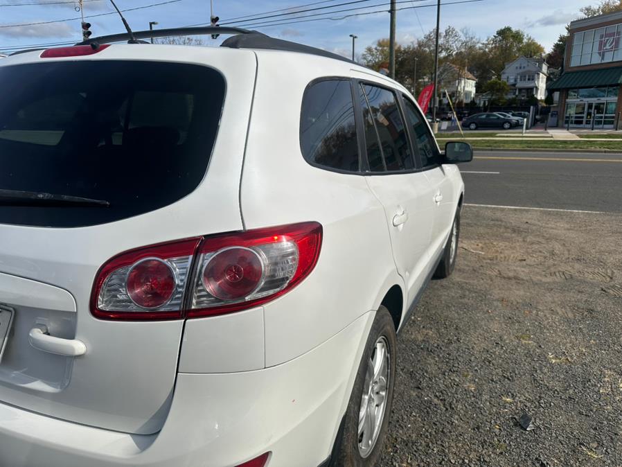 2012 Hyundai Santa Fe FWD 4dr I4 GLS, available for sale in Wallingford, Connecticut | Wallingford Auto Center LLC. Wallingford, Connecticut 2012 Hyundai Santa Fe FWD 4dr I4 GLS, available for sale in Wallingford, Connecticut | Wallingford Auto Center LLC. Wallingford, Connecticut
