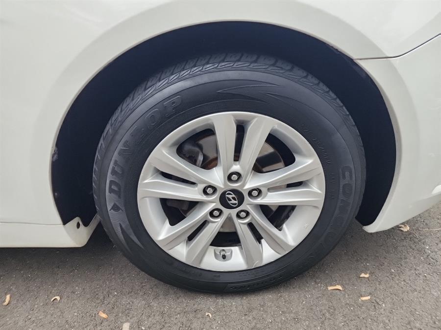 2011 Hyundai Sonata 4dr Sdn 2.4L Man GLS *Ltd Avail*, available for sale in Islip, New York | L.I. Auto Gallery. Islip, New York 2011 Hyundai Sonata 4dr Sdn 2.4L Man GLS *Ltd Avail*, available for sale in Islip, New York | L.I. Auto Gallery. Islip, New York