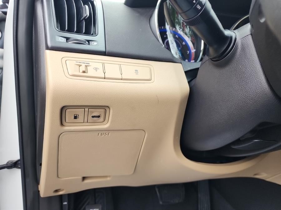 2011 Hyundai Sonata 4dr Sdn 2.4L Man GLS *Ltd Avail*, available for sale in Islip, New York | L.I. Auto Gallery. Islip, New York 2011 Hyundai Sonata 4dr Sdn 2.4L Man GLS *Ltd Avail*, available for sale in Islip, New York | L.I. Auto Gallery. Islip, New York