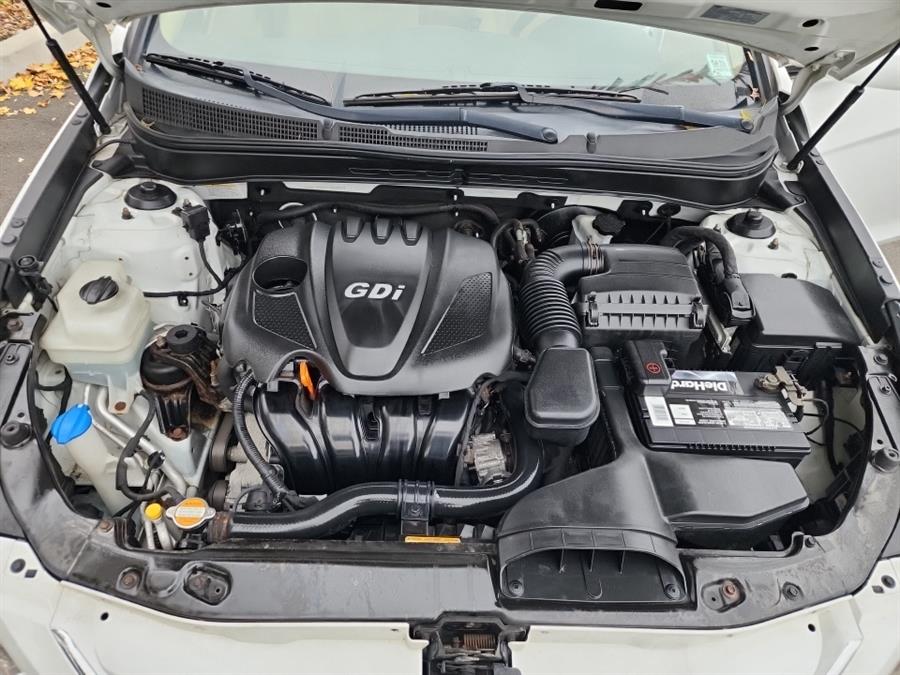 2011 Hyundai Sonata 4dr Sdn 2.4L Man GLS *Ltd Avail*, available for sale in Islip, New York | L.I. Auto Gallery. Islip, New York 2011 Hyundai Sonata 4dr Sdn 2.4L Man GLS *Ltd Avail*, available for sale in Islip, New York | L.I. Auto Gallery. Islip, New York