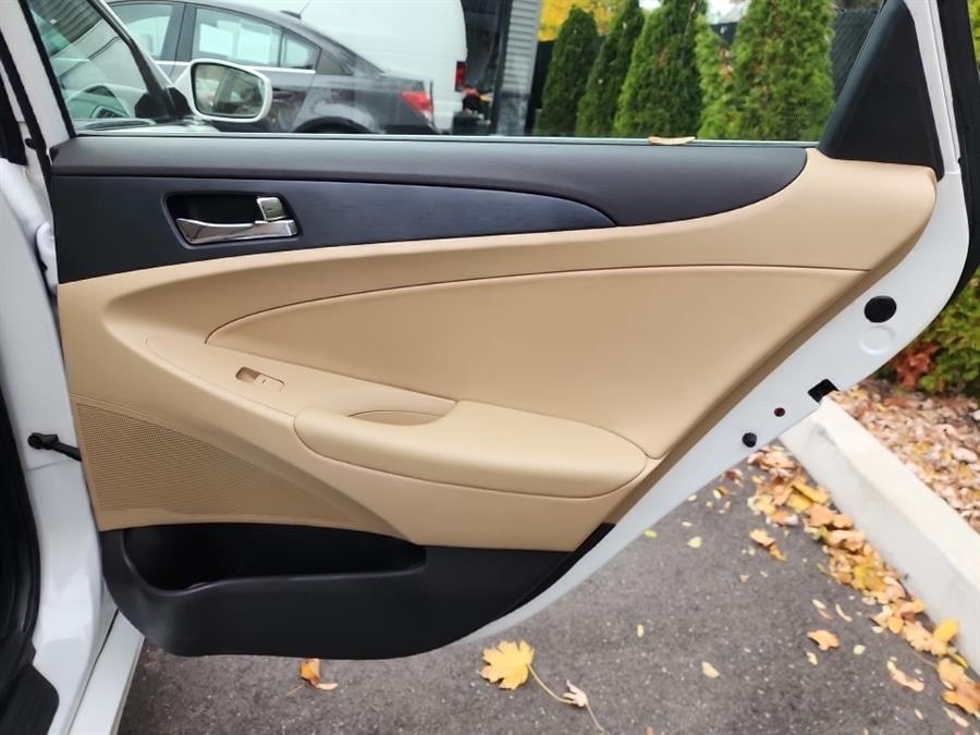 2011 Hyundai Sonata 4dr Sdn 2.4L Man GLS *Ltd Avail*, available for sale in Islip, New York | L.I. Auto Gallery. Islip, New York 2011 Hyundai Sonata 4dr Sdn 2.4L Man GLS *Ltd Avail*, available for sale in Islip, New York | L.I. Auto Gallery. Islip, New York