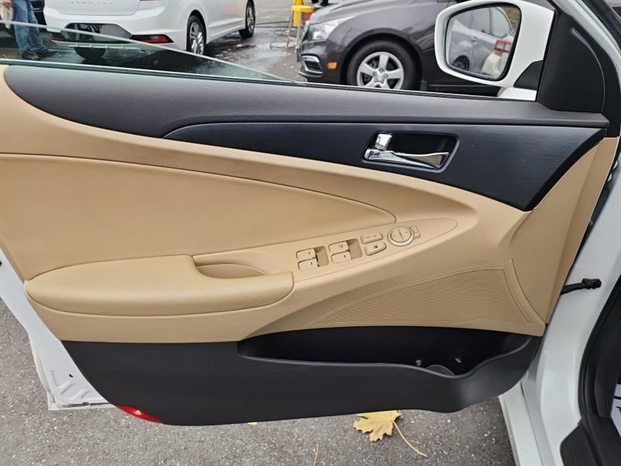 2011 Hyundai Sonata 4dr Sdn 2.4L Man GLS *Ltd Avail*, available for sale in Islip, New York | L.I. Auto Gallery. Islip, New York 2011 Hyundai Sonata 4dr Sdn 2.4L Man GLS *Ltd Avail*, available for sale in Islip, New York | L.I. Auto Gallery. Islip, New York