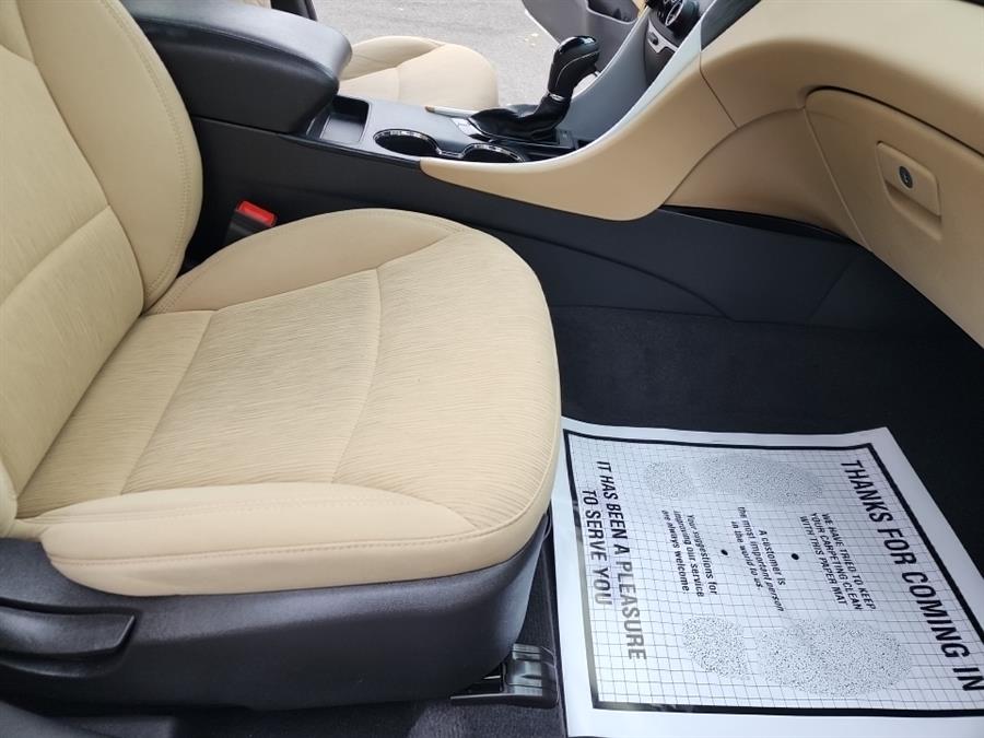 2011 Hyundai Sonata 4dr Sdn 2.4L Man GLS *Ltd Avail*, available for sale in Islip, New York | L.I. Auto Gallery. Islip, New York 2011 Hyundai Sonata 4dr Sdn 2.4L Man GLS *Ltd Avail*, available for sale in Islip, New York | L.I. Auto Gallery. Islip, New York